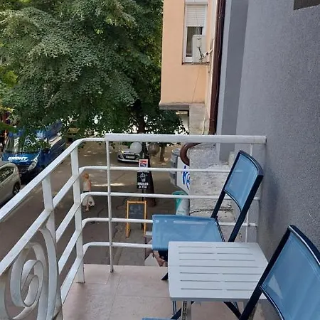 2br In Center Pedestrian Street Balcony Fast Wifi 公寓 瓦爾納