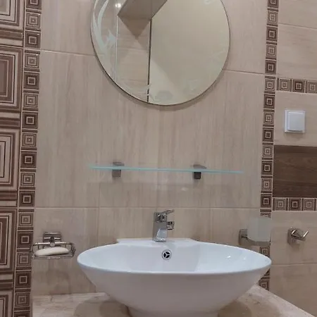 2br In Center Pedestrian Street Balcony Fast Wifi 瓦爾納