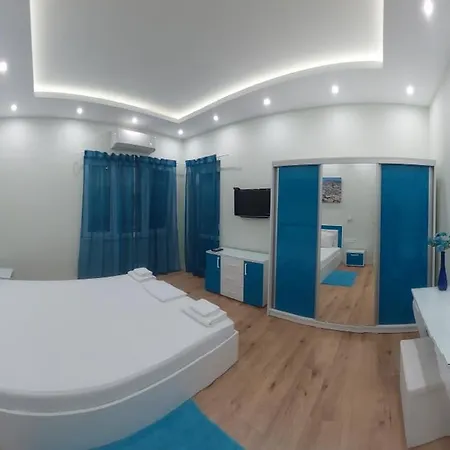 Pink & Blue - 2bdr With Balcony - Wi-fi Appartement