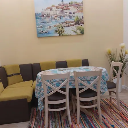 2Br Apartment In Varna Center Pedestrian Street Balcony Fast Wifi Apartment *
