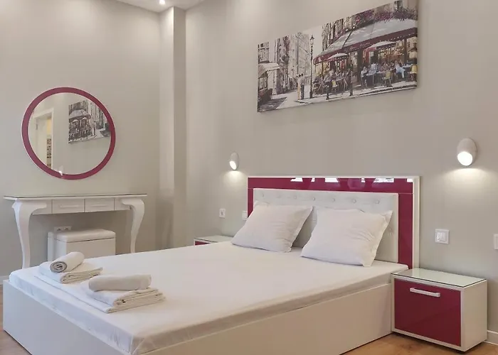 Апартамент Pink&Blue - 2BDR with Balcony - Wi-Fi *