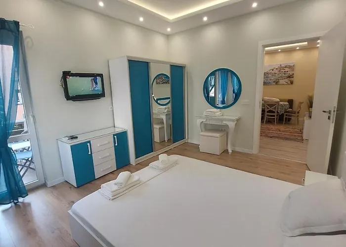 Апартамент Pink&Blue - 2BDR with Balcony - Wi-Fi *