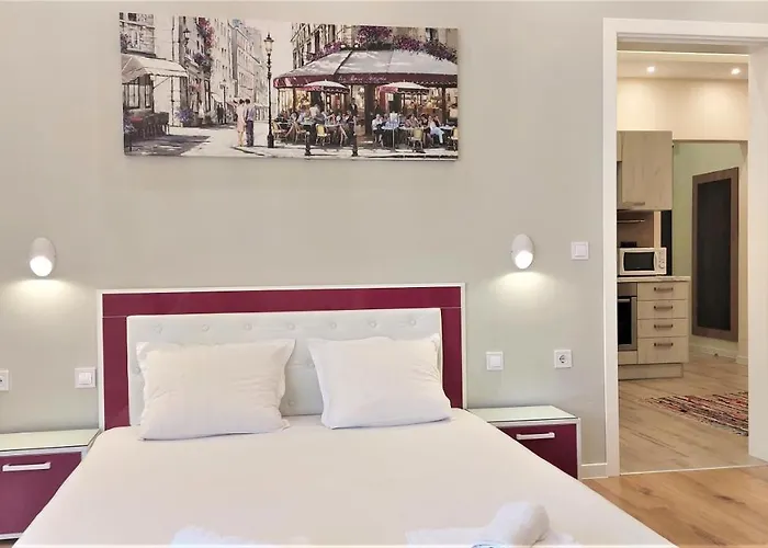 2Br Apartment In Varna Center Pedestrian Street Balcony Fast Wifi Apartment Warna