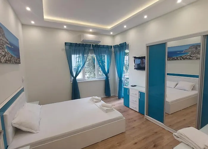 Апартамент Pink&Blue - 2BDR with Balcony - Wi-Fi Апартаменты *