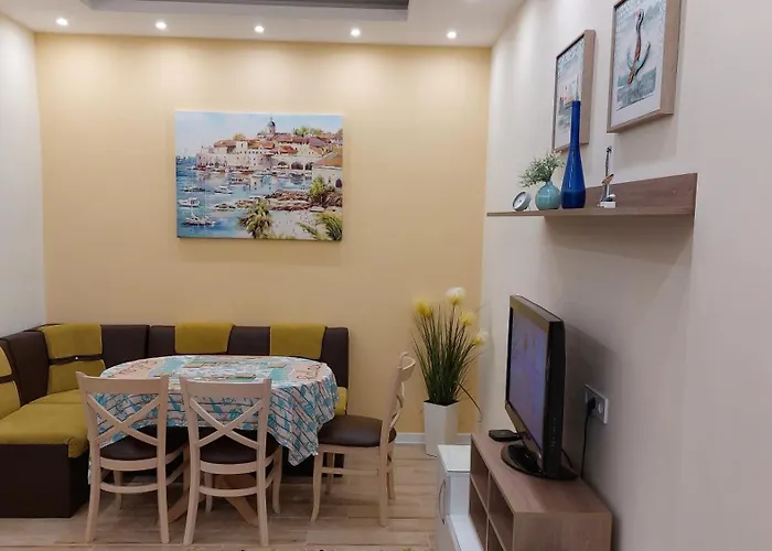 Апартамент Pink&Blue - 2BDR with Balcony - Wi-Fi * Варна